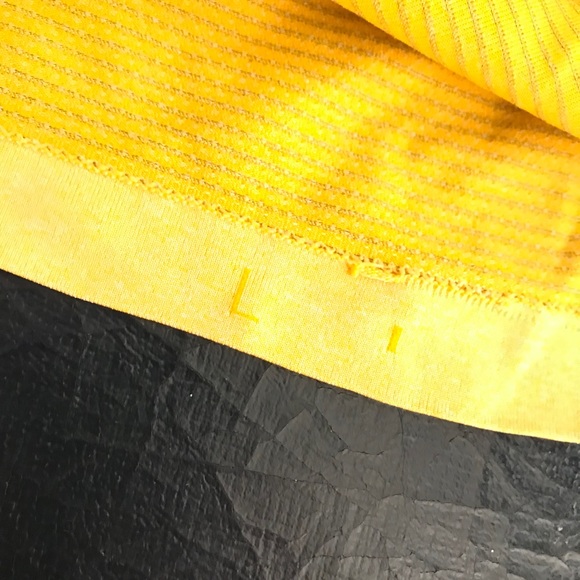 COPY - Lululemon men tee - Picture 8 of 9